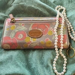 Fossil Floral Accordian Wallet - Vintage Rose